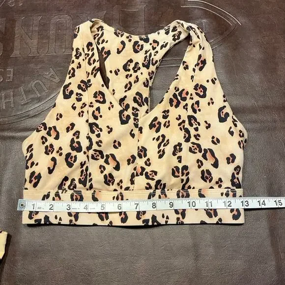 Fabletics Pump Two Piece Set Desert Leopard Womens Small New Active Athleisure - Picture 11 of 16